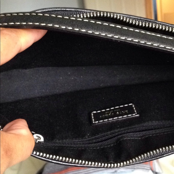 Kate Spade tiny 👛 - Picture 3 of 3